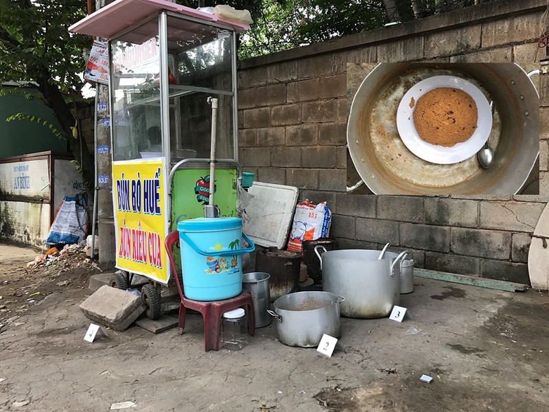 Sẽ khởi tố người bỏ thuốc vô nồi bún tội giết người - ảnh 1